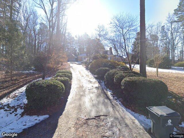 1909 parker ln, henderson,  NC 27536