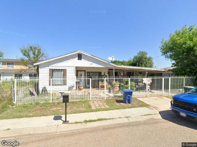 518 blair st, laredo,  TX 78040