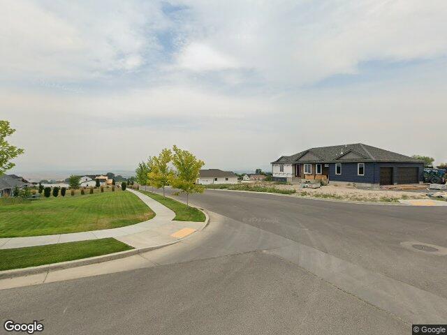 989 e 160 n # 17, hyde park,  UT 84318