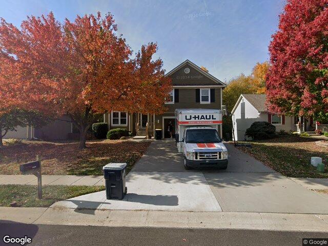 7528 n tullis ave, kansas city,  MO 64158