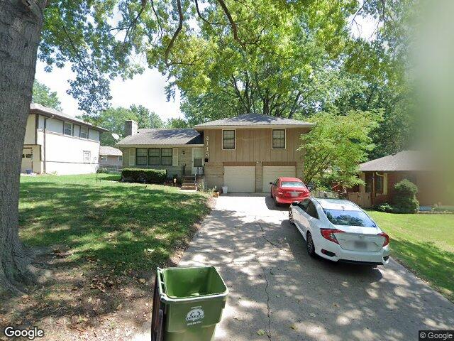 8115 hardy ave, raytown,  MO 64138