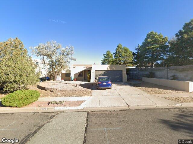 2104 avenida de las alturas, santa fe,  NM 87505