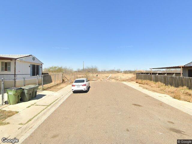 2818 adamsville dr, laredo,  TX 78046