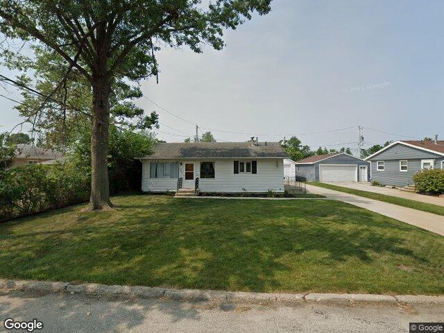 4402 lee st ne, cedar rapids,  IA 52402