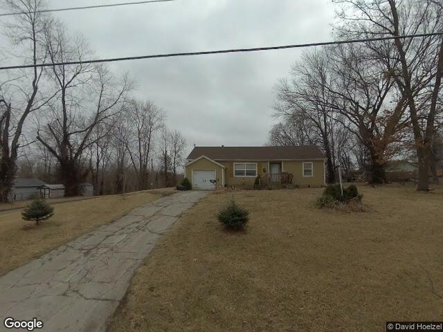 117 w south st, richmond,  MO 64085