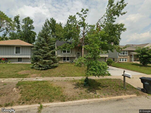 252 sussex dr ne, cedar rapids,  IA 52402