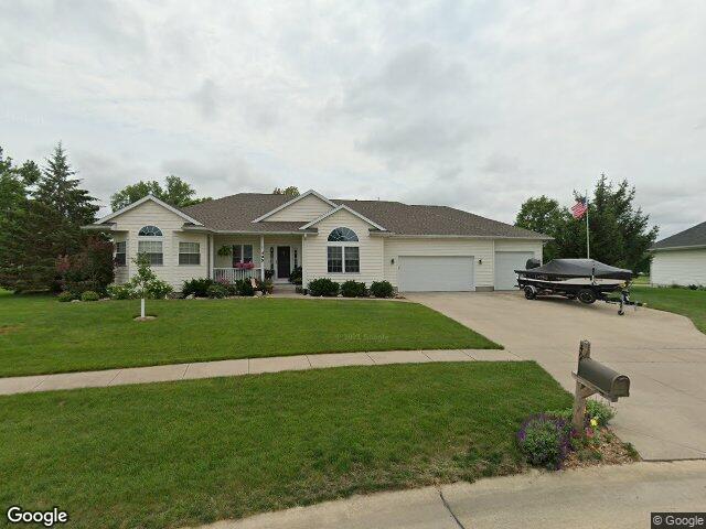 495 woodview ave, robins,  IA 52328