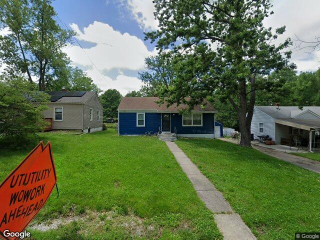 2334 s hall rd, independence,  MO 64052
