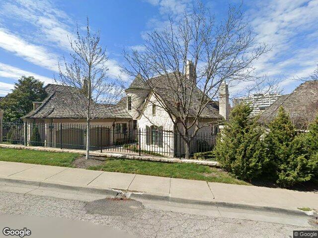 711 ward pkwy, kansas city,  MO 64112