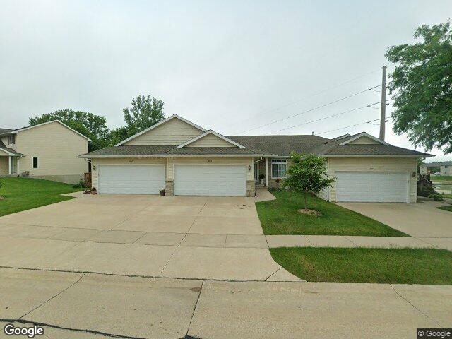 3304 stoneview cir sw, cedar rapids,  IA 52404