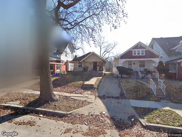 3721 agnes ave, kansas city,  MO 64128