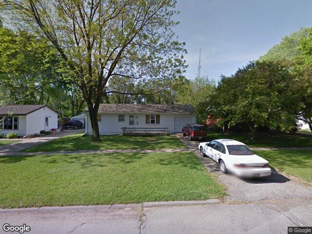 1025 w 8th ave, marion,  IA 52302
