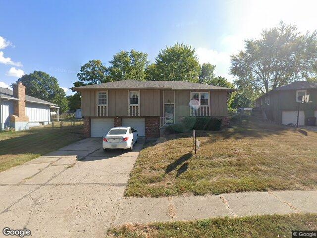 408 sw stonewood ct, blue springs,  MO 64014