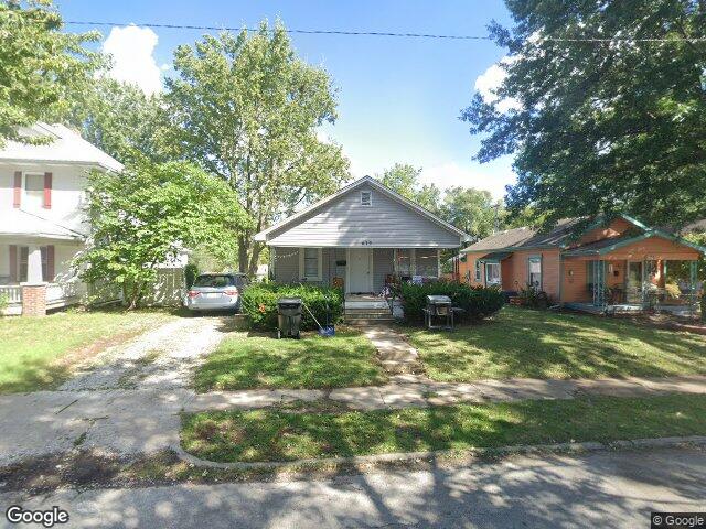 619 s ash ave, independence,  MO 64053