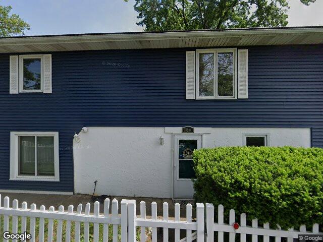 68201 eagle dr, paw paw,  MI 49079