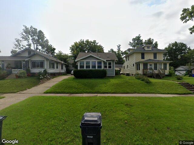 2523 1st avenue se, cedar rapids,  IA 52403