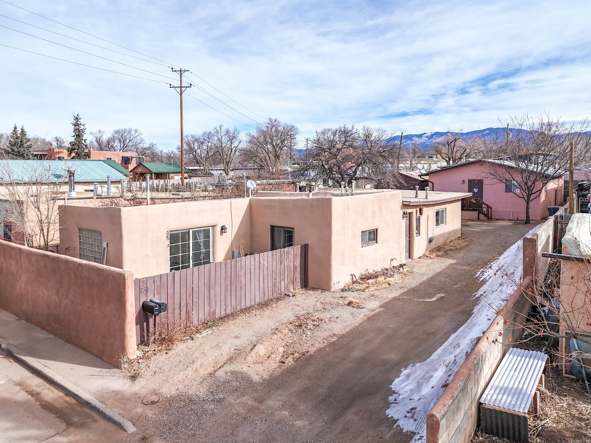 731 camino porvenir, santa fe,  NM 87505