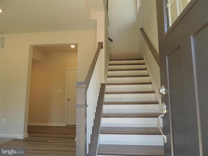 9520 barnes loop, manassas,  VA 20110