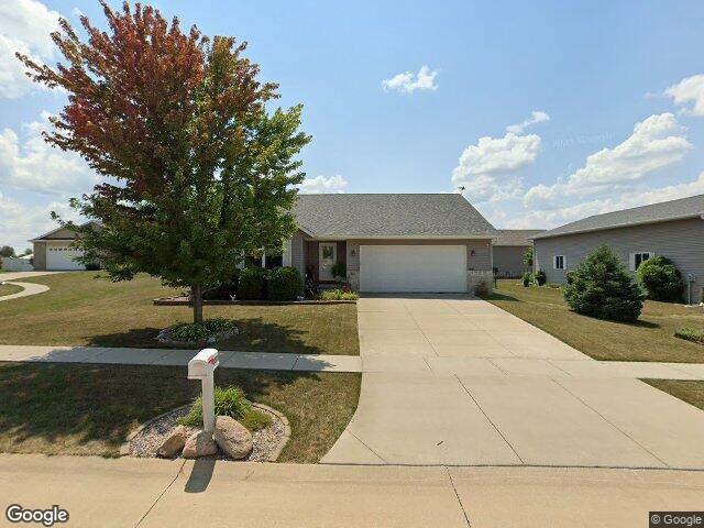 2201 tamerac cir, marion,  IA 52302