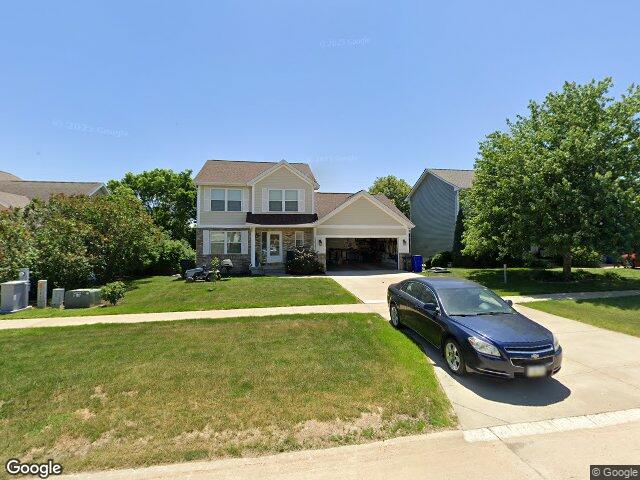 6611 fox run dr sw, cedar rapids,  IA 52404