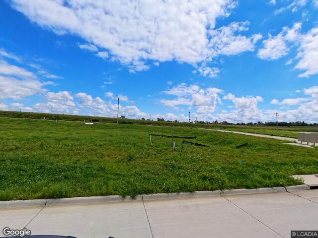 3320 towne ct, robins,  IA 52328