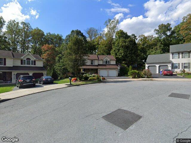82 rock haven ct, reading,  PA 19606