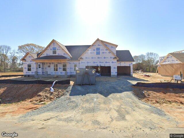 180 hot springs way, benson,  NC 27504