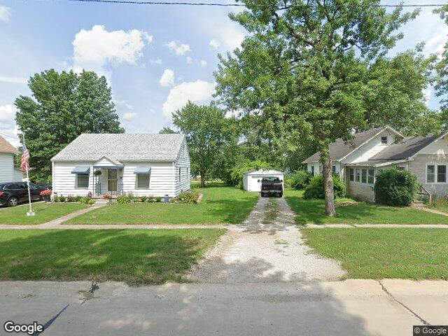 212 main st, center point,  IA 52213