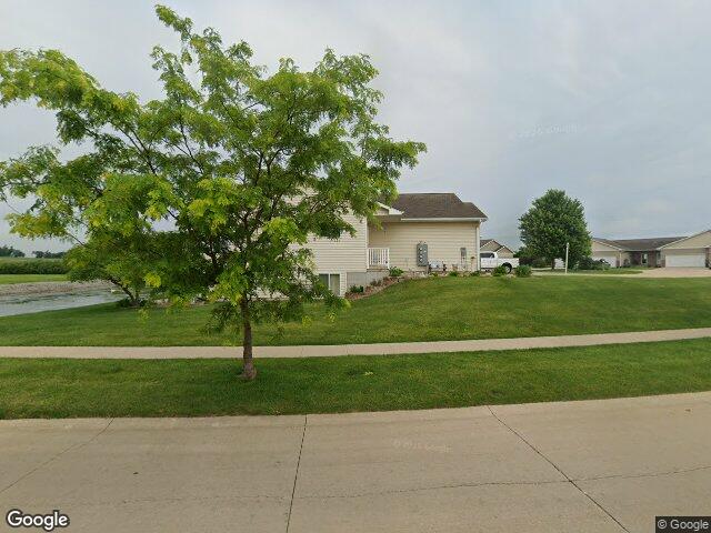 3922 lakeview dr sw, cedar rapids,  IA 52404
