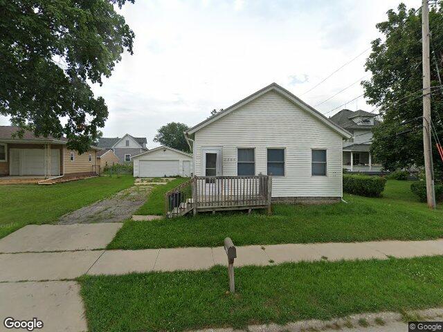 2204 wilson ave sw, cedar rapids,  IA 52404
