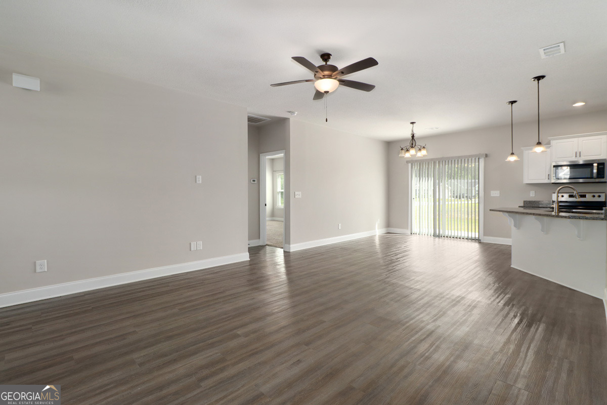 112 wisteria ln, guyton,  GA 31312