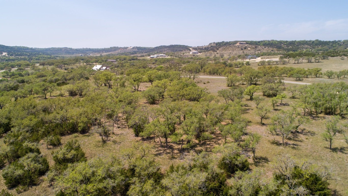 101 bluff ridge trl, blanco,  TX 78606