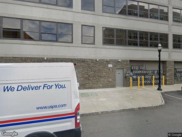 9 somerset lane 402, edgewater,  NJ 07020