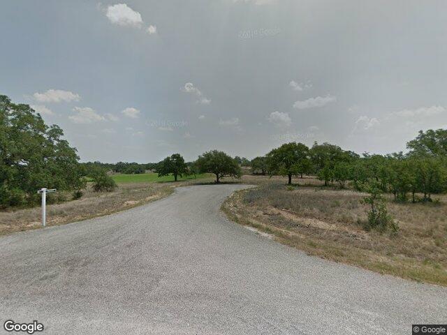 1036 clay davis, blanco,  TX 78606