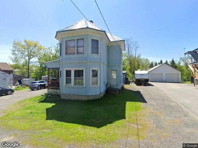 10 cherry st, dover foxcroft,  ME 04426