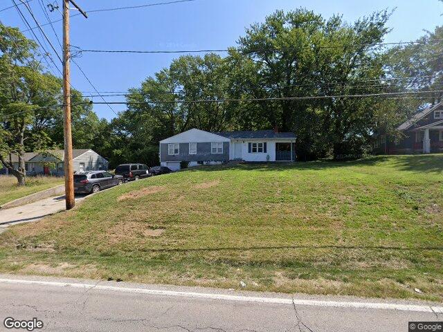7923 james a reed rd, kansas city,  MO 64138