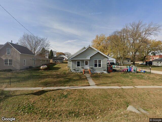 5922 troy mills road, troy mills,  IA 52344