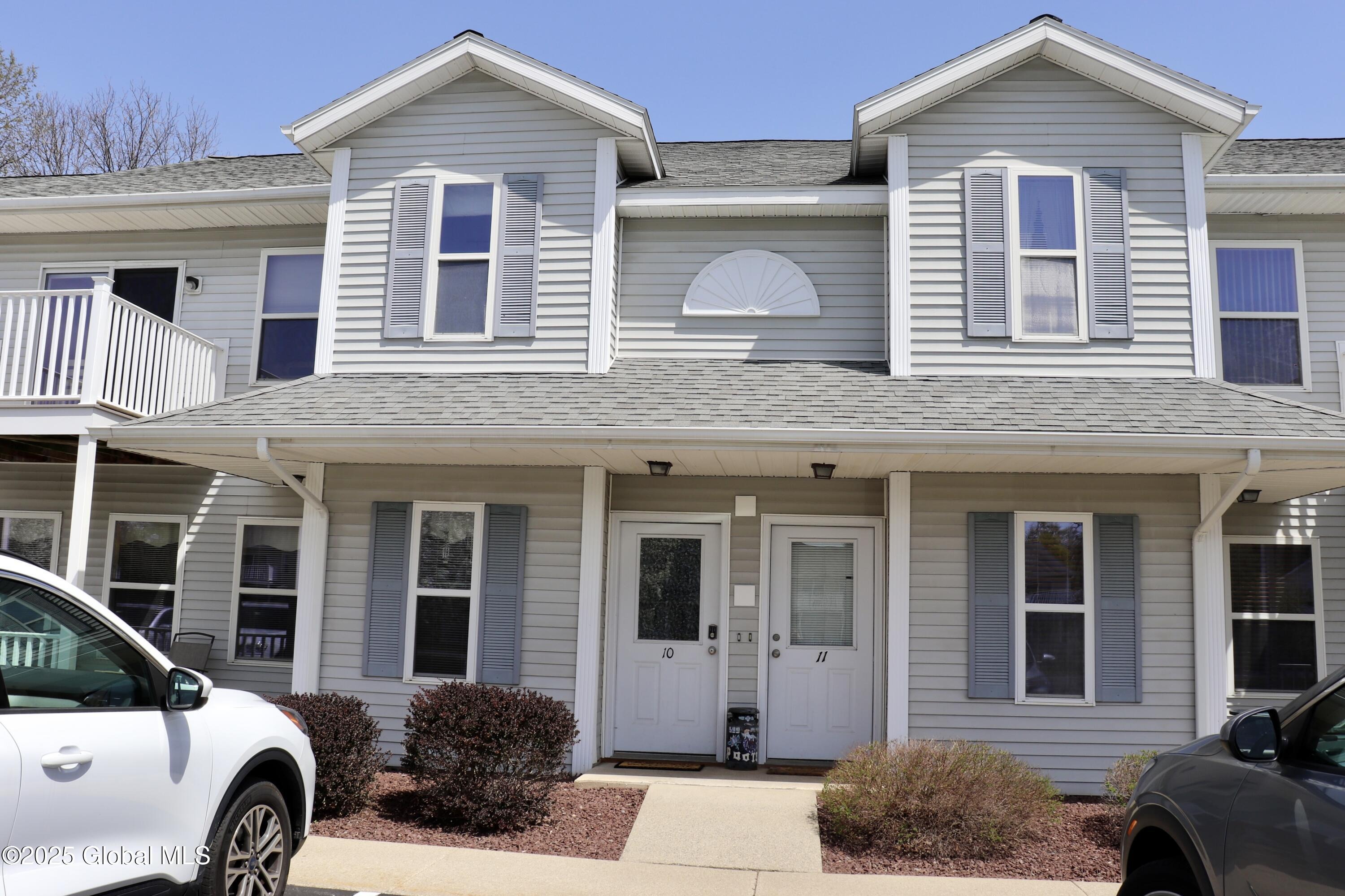 310 cambridge manor dr, schenectady,  NY 12302