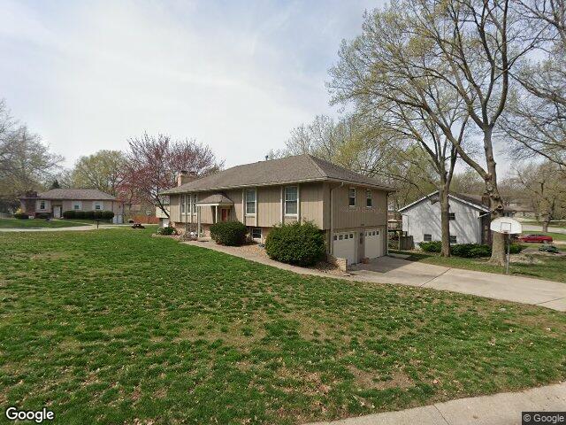 7924 n forest ave, kansas city,  MO 64118