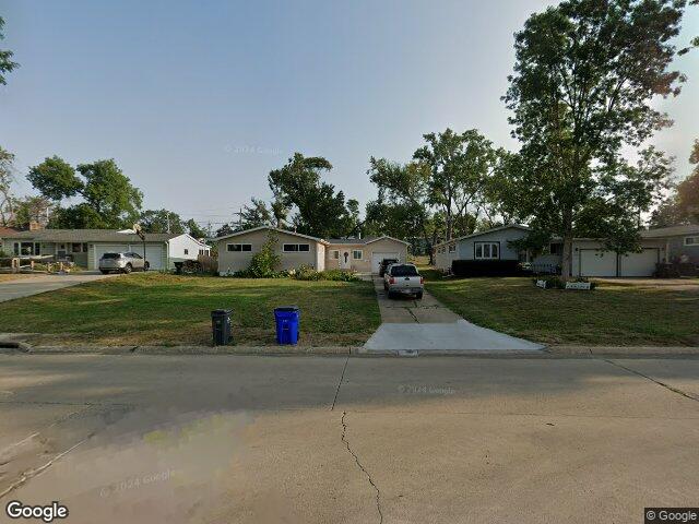 630 27th st ne, cedar rapids,  IA 52402