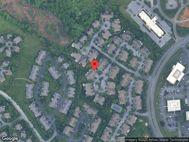 320 oak hill ln, reading,  PA 19610