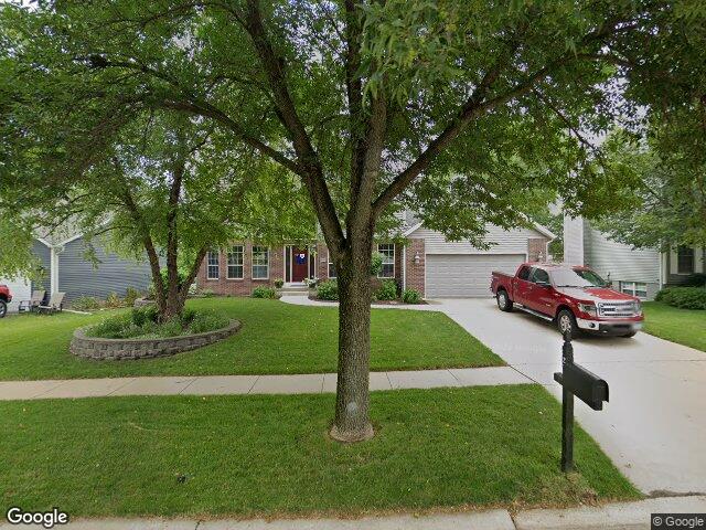 221 rockvalley dr sw, cedar rapids,  IA 52404