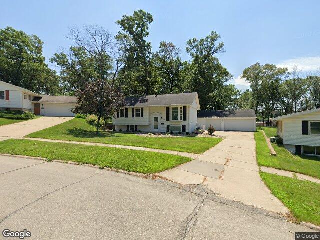 4324 white pine dr ne, cedar rapids,  IA 52402