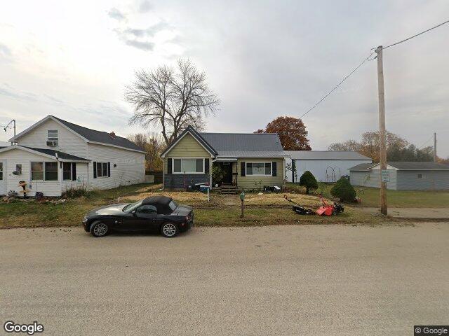 108 e main st, prairieburg,  IA 52219