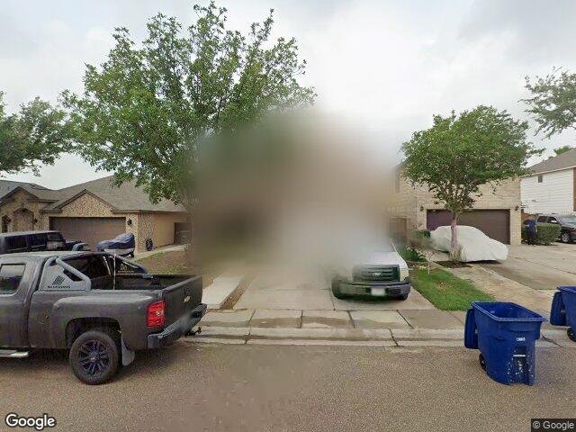 106 jacales ct, laredo,  TX 78045