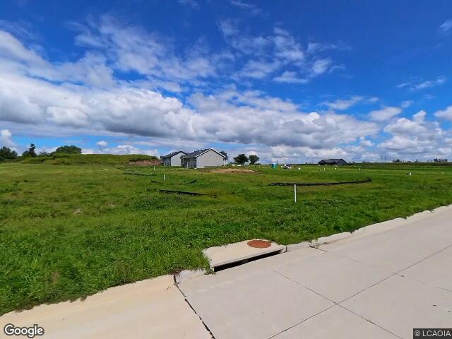 lot 52 village way, robins,  IA 52328