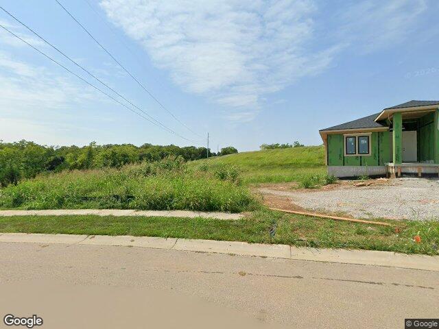 9038 freedom cir, lenexa,  KS 66227