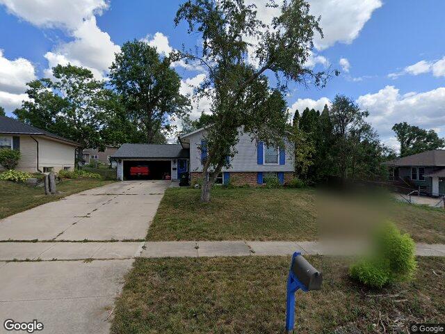 109 sand ln nw, cedar rapids,  IA 52405