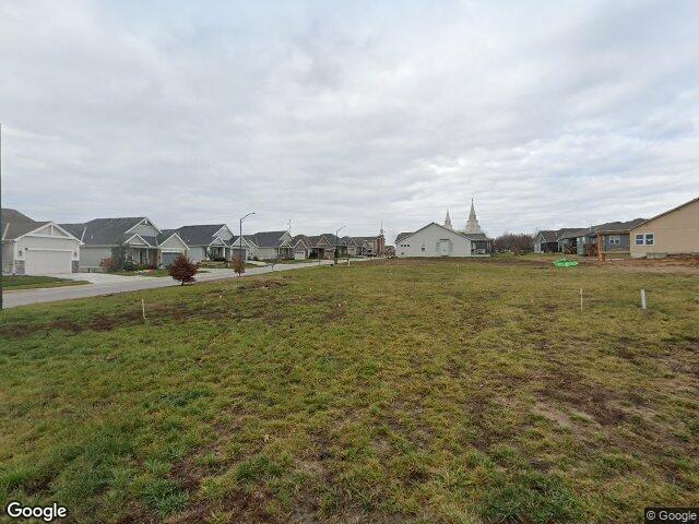 7004 n cambridge avenue, kansas city,  MO 64119