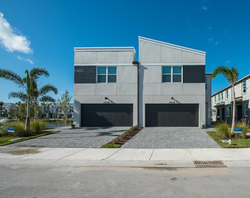 3916 se mentmore ln, stuart,  FL 34997